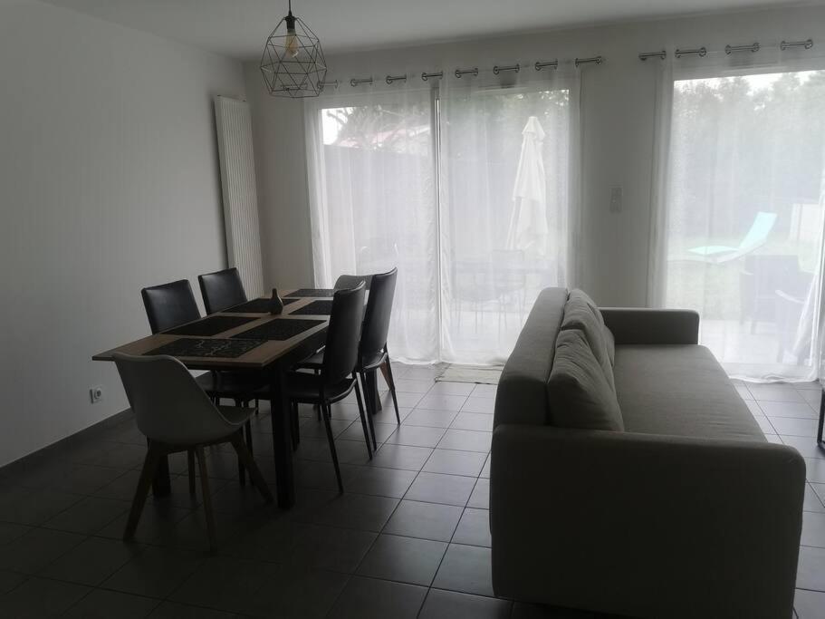 Jolie Maison Entiere Avec 3 Chambres Centre Ville Saint-André-de-Cubzac Eksteriør billede